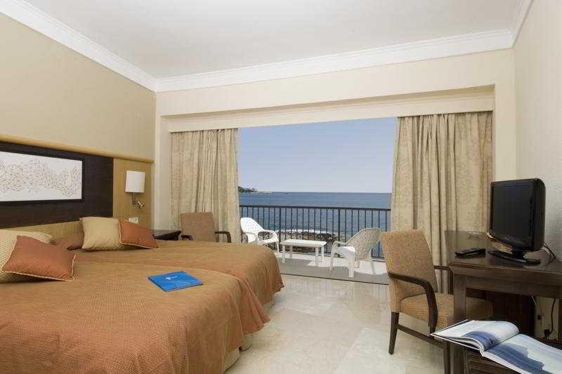 Grupotel Aguait Resort & Spa - Adults Only Cala Ratjada  Szoba fotó